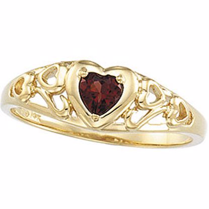 61930:252591:P Mozambique Garnet Heart Design Ring