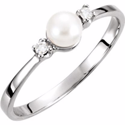 60626:207567:P 14kt White 4.5mm Akoya Cultured Pearl & Diamond Ring