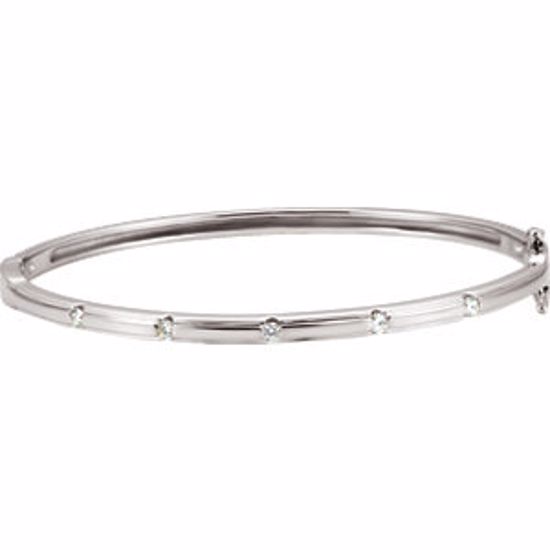 65101:100100:P Diamond Bangle Bracelet