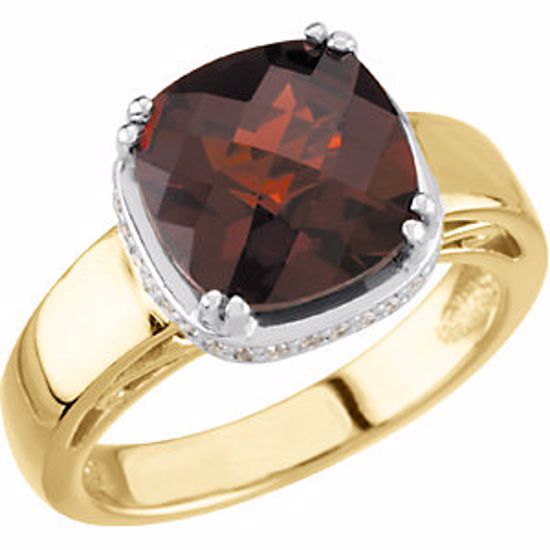 67196:71207:P 14kt Two-Tone Mozambique Garnet & 1/6 CTW Diamond Ring 