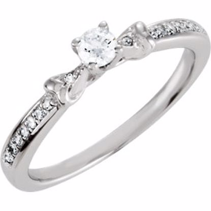 69860:106:P Sterling Silver Cubic Zirconia Ring Size 6