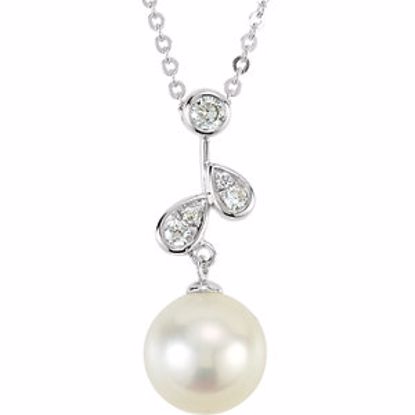 650696:600:P 14kt White 1/10 CTW Diamond and Freshwater Cultured Pearl 18" Necklace