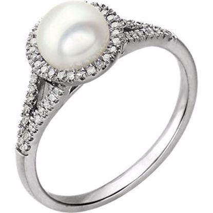 651300:70001:P 14kt White Freshwater Cultured Pearl & 1/5 CTW Diamond Ring