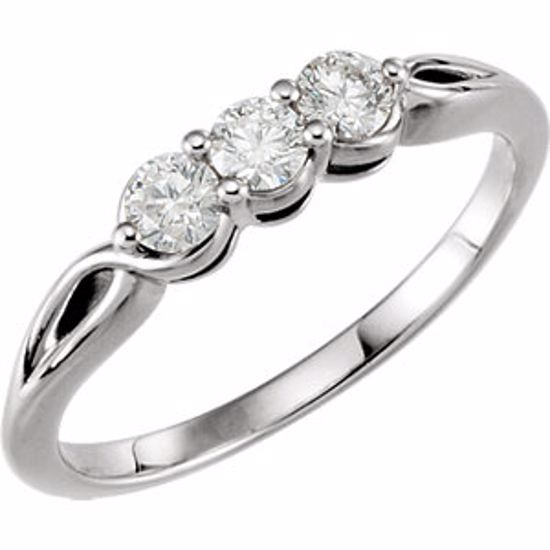 122227:617:P Platinum 1/3 CTW Diamond 3-Stone Ring