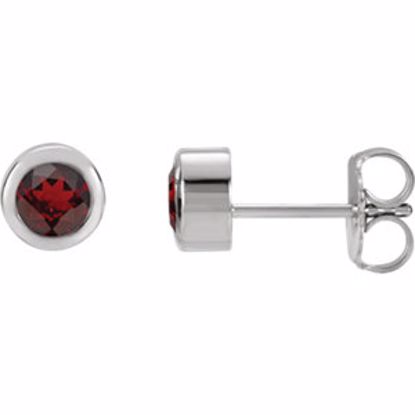 61086:60000:P 14kt White Mozambique Garnet Earrings