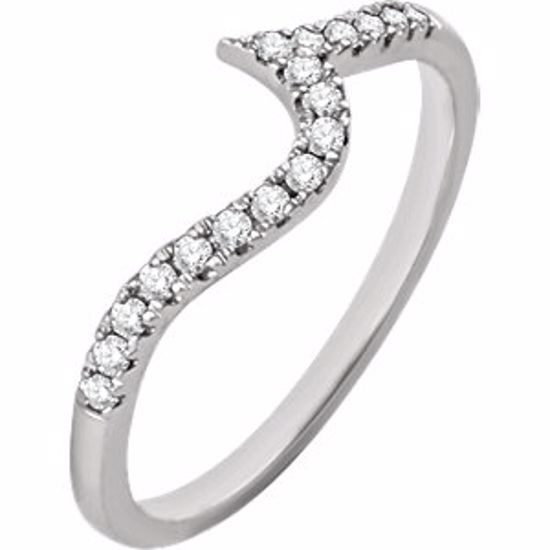 651841:101:P 14kt White 1/6 CTW Diamond Band