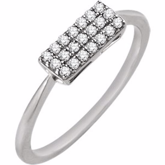 651839:60001:P 14kt White 1/6 CTW Diamond Rectangle Cluster Ring