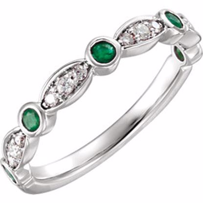 651989:60000:P 14kt White Emerald & 1/6 CTW Diamond Ring